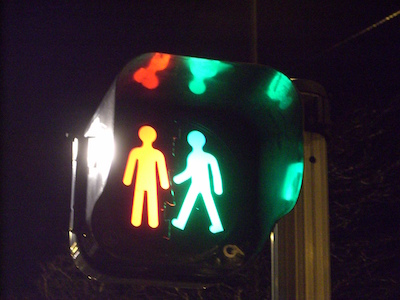 Ampel mit stehendem und gehendem Männchen Ampel mit stehendem und gehendem Männchen