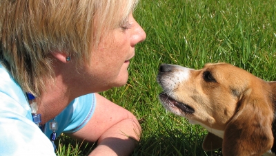 Frau mit Hund