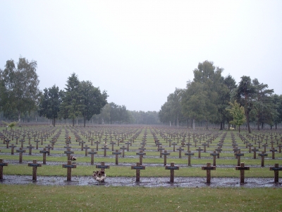 Gräber eines Soldatenfriedhofs