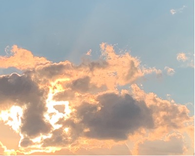 Dunkle Wolken vor der Sonne Dunkle Wolken vor der Sonne