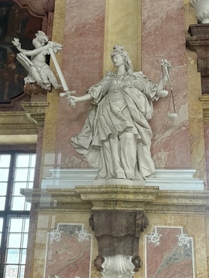 Justitia Statue Justitia Statue